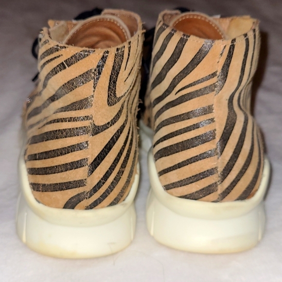 Naot* Polaris* High Top Sneaker* Boot*Leather* Tan/Black/Silver* Sz EU40 - Picture 4 of 7